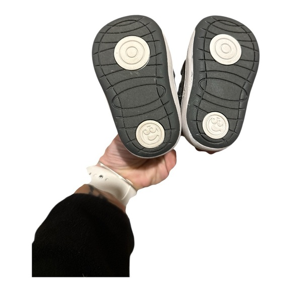 Kids Black and Gray Shoes - Picture 4 of 6